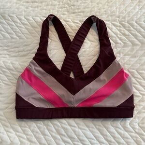 Athleta Crunch Colorblock Bra in SuperSonic Maroon Hot Pink Small